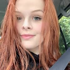 Teegan Jones's Instagram, Twitter & Facebook