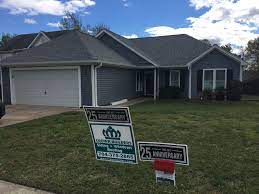 Fiber cement has the look and feel of natural wood siding, with. Crown Builders Custom Install Mastic Quest D4 5 Dutchlap Vinyl Siding In Color Engli Dutch Lap Vinyl Siding Vinyl Siding Colors Georgia Pacific Vinyl Siding