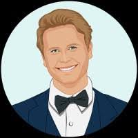 Lori Wardle's Instagram, Twitter & Facebook