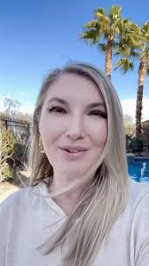 Sometimes it’s good to have a moment and recenter yourself 🤍🌸