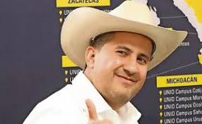 Aparece Lizeth Galván en el equipo de Meade