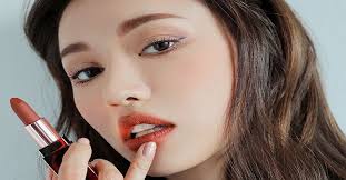 Son lì là gì? 5 lý do son lì được các chị em yêu thích lựa chọn