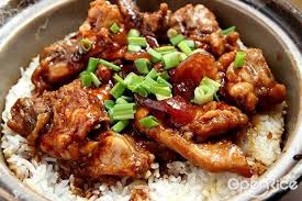 Nasi ayam hainan chee meng. Claypot Chicken Rice Is Undoubtedly One Of The Most Popular Chinese Dishes In Malaysia The Chicken Ri Popular Chinese Dishes Claypot Chicken Rice Chicken Rice