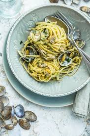 Pates Alle Vongole De Cyril Lignac Quatre Saisons Au Jardin Recette En 2020 Plats De Pates Alimentation Recettes De Cuisine