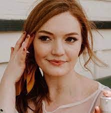 Darla Lantz's Instagram, Twitter & Facebook