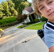 By the time you reach high school, you have to take your own #backtoschool  selfie, and sometimes navigate around #snakes (albeit a friendly one) to  catch your ride. 😂