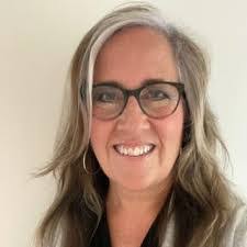 Jeanne Dove's Instagram, Twitter & Facebook