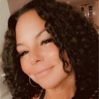 Maria Holloway's Instagram, Twitter & Facebook