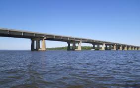 L'ouvrage de plus de 1,8 kilomètre de long a été inauguré il y a 49 ans, et fait presque deux fois son âge. Exp Renforcement Du Pont De L Ile Aux Tourtes