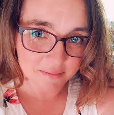 Are chicken feet good to eat?