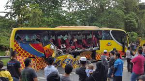 Tiket bus online city express. Kemalangan Bas Sp Bumi Treler Di Jeli Kelantan Pemandu Bas Positif Dadah Mobile