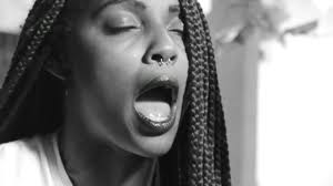 She is 28 years old and is a aries. Bia Ferreira To Em Liquidacao Chords Chordify