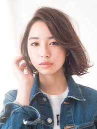 ショート ショートボブ ボブ 簡単スタイリング 巻き方まとめ 美的 com 美髪 ボブ 長い前髪 アレンジ