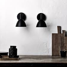 Wunschgutschein ist das geschenk, das immer passt, denn wunschgutschein ist ein gutschein, der bei über 500 partnern online einlösbar ist. Lumini Mini Bauhaus 90 W1 Wandleuchten Im Designleuchten Shop Wunschlicht Online Kaufen