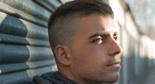 Teksturnya yang pendek bisa membuat rambutmu terasa. 10 Things You Didn T Know About Jordi Koalitic