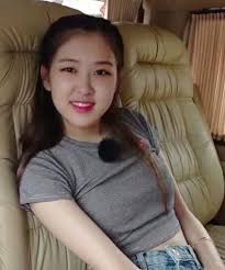 Why do people say that Blackpink Rose's face is long?