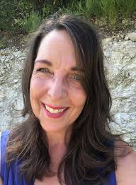 Images removed admin as requested 👍 This post is for support not self  promotion Hello all! I'm looking to talk to freelancers/companies who  provide podcasting services such as setup, editing etc. I'm