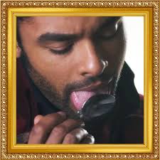 Simon basset is a mysterious young suitor who has returned to england to settle his father's affairs and has no interest in finding a wife. Rege Jean Page S Spoon Is The Hottest Thing In Bridgerton