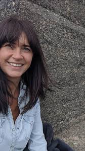 Hello I am in the final stages of training and am able to offer a few low  cost sessions whilst I complete my clinical hours. If you would be  interested please get