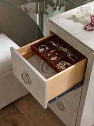 Rachael Ray Home Cinema Collection The Vanity S Built In Jewelry Tray Legacy Classic Furniture Furn Legacy Classic Furniture Vanity Set Classic Furniture