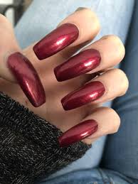 A set of 24 hand painted cherry red fake nails in a gloss finish. Maroon Or Burgundy Long Acrylic Nails Nail Is Shiny And Cute Good Prom Or Homecoming Idea Coffin Shape Long Acrylic Nails Maroon Acrylic Nails Acrylic Nails