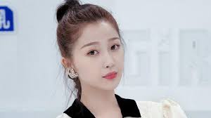 Bất ngờ chưa? Lee Kwang Soo đột nhiên chống nạng đến tham gia "Running Man"  cùng Kang Daniel