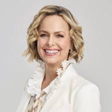 Arienne Mandi as Franki in Love, Classified