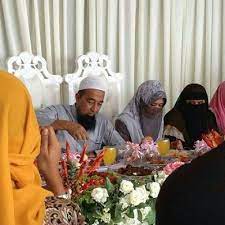 Anda bertanya ustaz azhar idrus menjawab. Gambar Terkini Izyan Isteri Ke 3 Ustaz Azhar Idrus Yang Semakin Jelita Dan Menawan