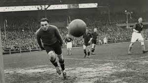 Contestada un juego deportivo inventado ver respuesta janet991 janet991 cuando llegue su en el juego turno arroja un dado y va avanzando participan 4 por el tablero un número de casillas jugadores. Historia Y Origen Del Balon De Futbol As Com