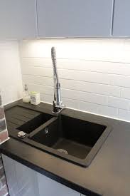 Ich Liebe Meine Neue Spule Und Die Schwarze Arbeitsplatte Nur Man Sieht Jeden Wassertropfen Und Jedes Kle Schwarze Spule Arbeitsplatte Schwarz Kuche Schwarz