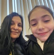 Maria Knowles's Instagram, Twitter & Facebook