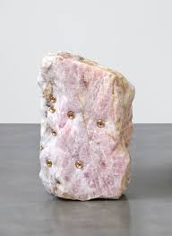 Erika is an experienced visual artist. 74bab2590b238044facbcd3dc5ab309c Elephant