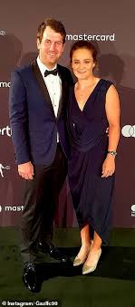 1 in the world in singles by the women's tennis association (wta). Inside Ash Barty S Relationship To Golf Pro Boyfriend Garry Kissick Express Digest