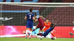 Andriy yarmolenko celebrates scoring for west ham against chelsea. Yarmolenko Sinks Chelsea With Late West Ham Winner