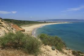 The closest airport is jerez de la frontera, about 35 minutes by car or taxi (fixed price €46), 1 hour by direct bus or train (renfe cercanías stops 3 times a day at the airport station , single ride from €4,7. Besten Strande Von Cadiz Die 10 Orte Die Sie Wollen Nicht Verpassen