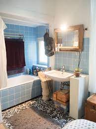 Graue fliesen große auswahl gratis muster. Bad Mit Badewanne Und Blauen Fliesen Bad Badezimmer Einrichtung Einrichtungsidee Badewanne Dusche Spiegel Badezimmer Schone Badezimmer Badezimmer Klein