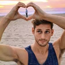 Casey Dooley (thatoneguyyy)