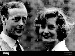 Robin picture robin pictures Black and White Stock Photos & Images