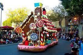 Pin By Marco Antonio Herrera M On Casa De Dulces Christmas Parade Floats Christmas Float Ideas Parade Float