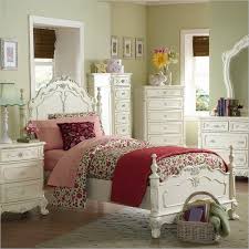 Homelegance Cinderella Girls Low Poster Bed In Ecru Finish 1386 B Girls Bedroom Sets Bedroom Set Princess Bedroom Set
