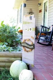 Any decoration made out of repurposed items is original and interesting and this is one of the coolest ideas we've seen in a while. How To Make Easy Diy Outdoor Halloween Decorations Craftivity Designs