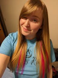 Just dyed my hair pink yesterday 💖