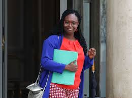 Photos Sibeth Ndiaye Mal Lookee Je Ne Veux Pas Ressembler A Un Corbeau Je Te Veux Beaute Africaine S Habiller