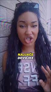 Kada se muškarac povlači i udaljava, to može biti zbog različitih razloga,  uključujući stres, lične probleme, nesigurnost ili nesklad u odnosu. Evo  nekoliko koraka koje možete preduzeti u takvoj ...