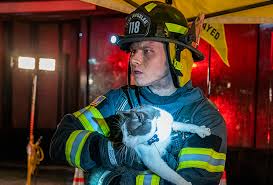 911 Recap Season 3 Episode 16 Buck Abby Oliver Stark Interview Tvline