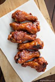 The actual amount of chicken wings in 1 pound depends on several factors including wing size, which parts of the wing are included and additional coatings, such as batter, breading or sauces. Crispy Baked Honey Bbq Wings A Night Owl Blog