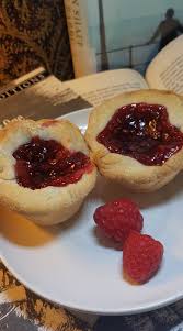 I've been in a lot of book clubs, and i know it's not always easy to get a conversation going on a book. The Guernsey Literary And Potato Peel Pie Society Book Discussion And Raspberry Pie Bites Recipe Owlcation