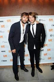 Rossif sutherland is an american actor who is famous for working in reign. Rossif Sutherland Angus Sutherland Pictures Photos Images Rossif Sutherland Celebrity Siblings Comedians