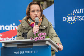 Beatrix von storch, née beatrix amelie ehrengard eilika herzogin von oldenburg (born 27 may 1971 in lübeck) is a german politician and a member of the european parliament for the. Who Is Beatrix Von Storch The Mep That Invited Nigel Farage To Germany