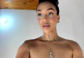 Isabella Montier1 pantyhose perfection deepthroat style